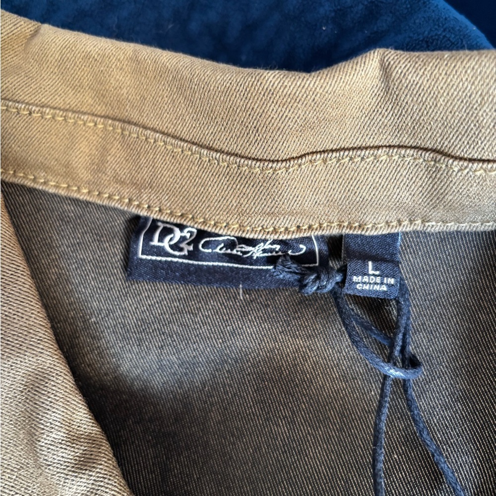 DG2 by Diane Gilman Brown Utility Jacket 73% Cotton 25% Polyester 5% Spandex - Picture 3 of 5